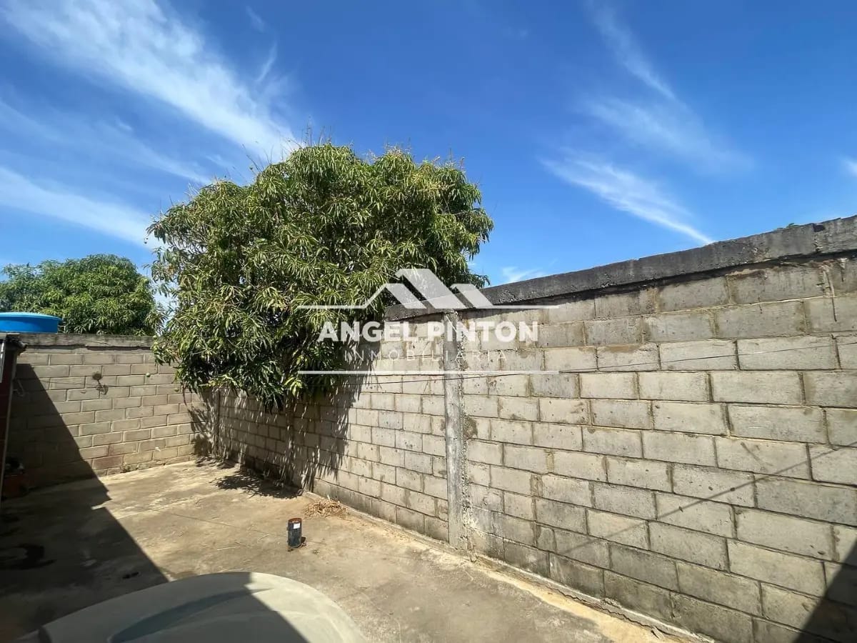 CASA EN VENTA ALTOS DE SOL AMADO MARACAIBO VENEZUELA API 8938 - 6