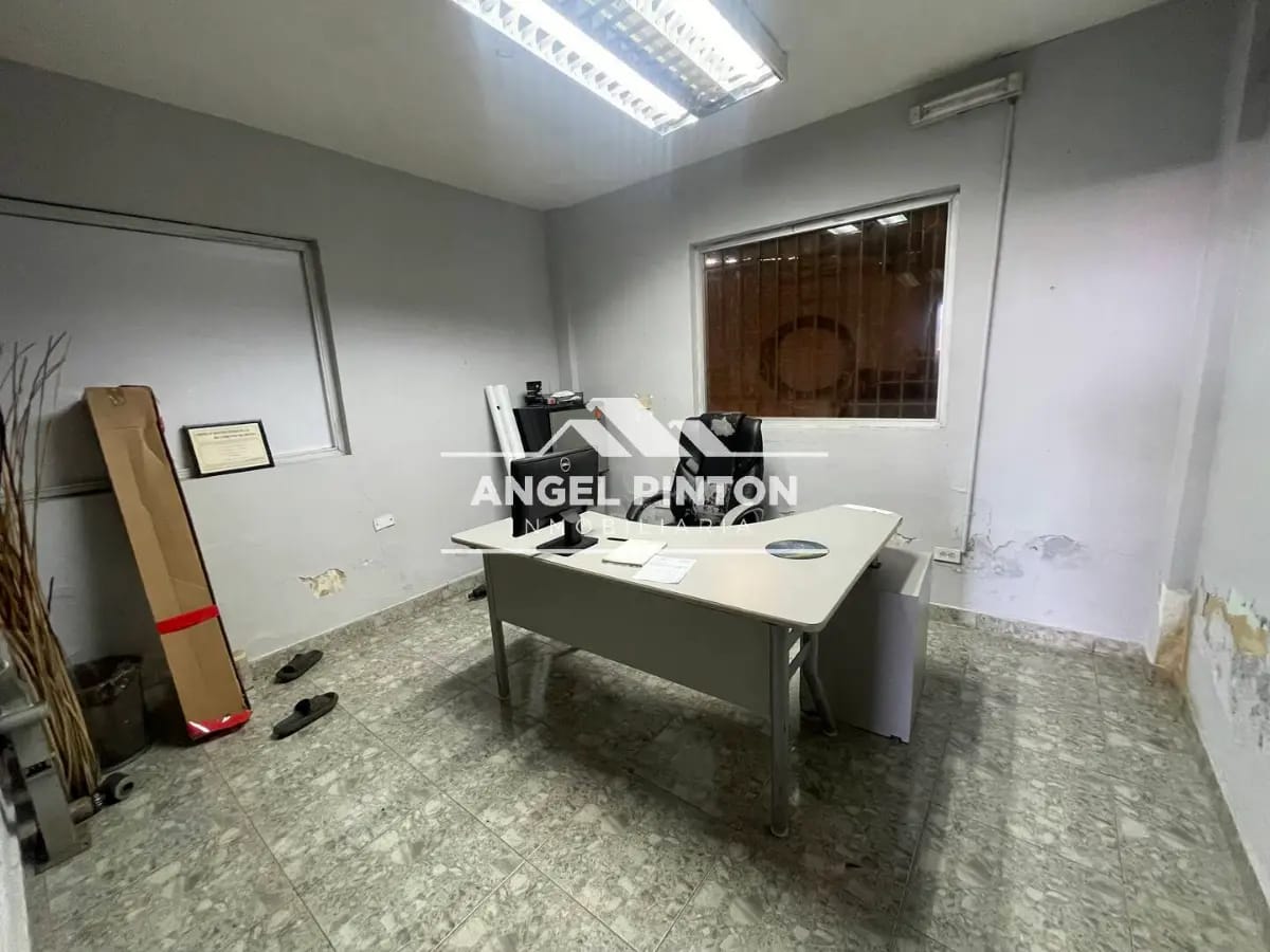 ALPÓN VENTA/ALQUILER SECTOR LOS POSTES NEGROS MARACAIBO VENZUELA API8875 - 9