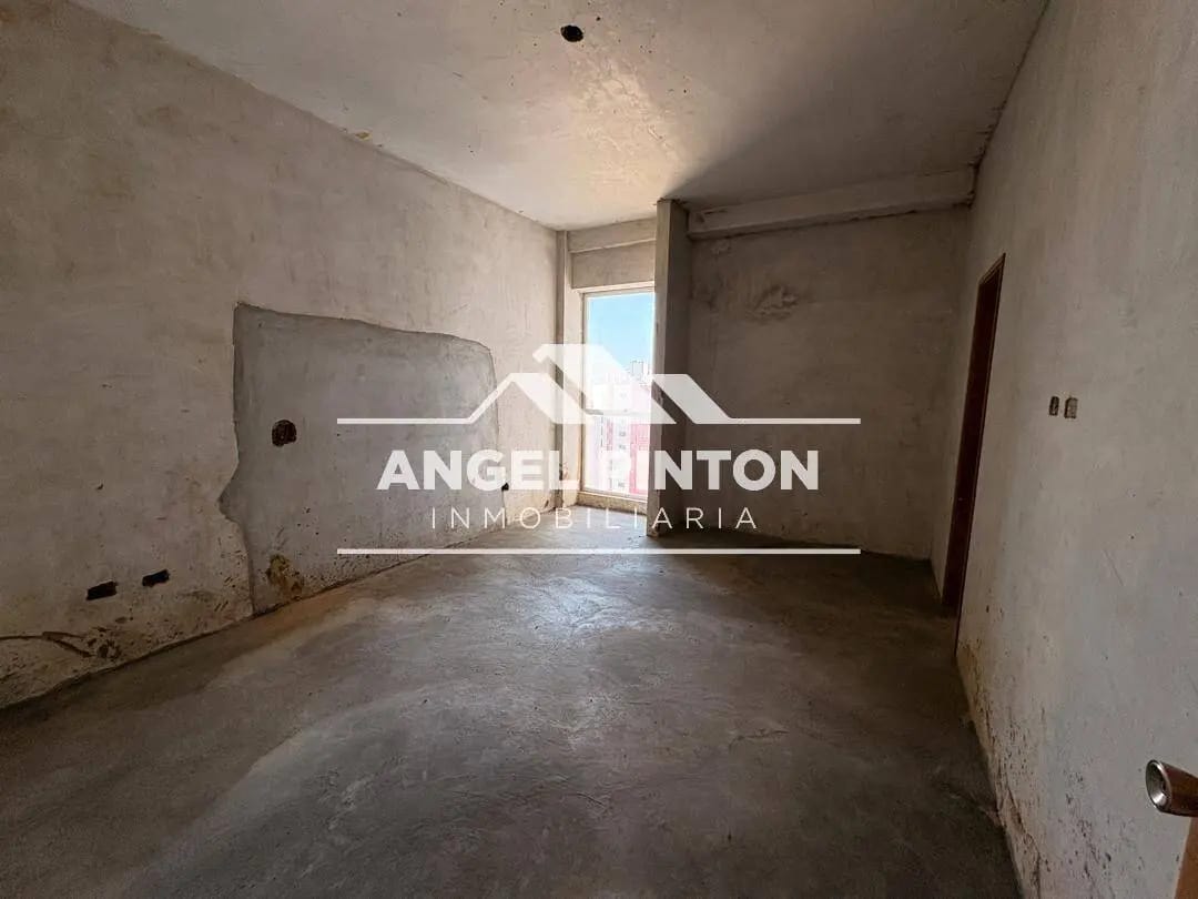 APARTAMENTO VENTA TORRE 9 MARACAIBO VENEZUELA API 9373