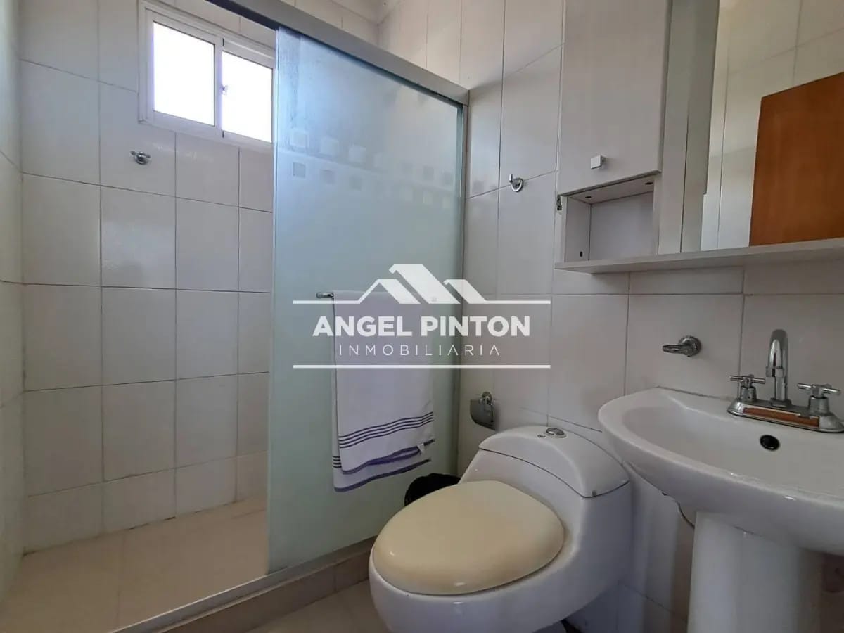 EDIFICIO COMERCIAL VENTA CIRCUNVALACIÓN 1 MARACAIBO VENEZUELA API 9035 - 16