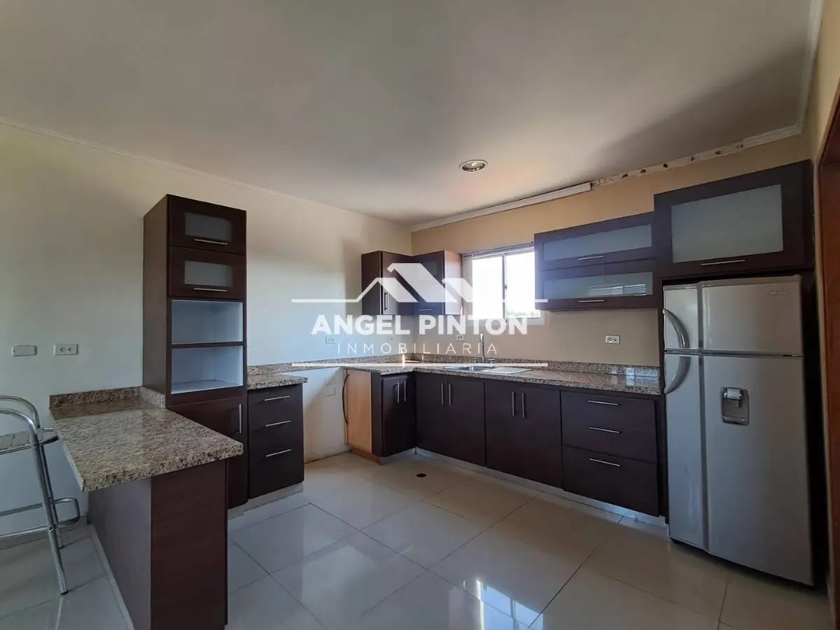 EDIFICIO COMERCIAL VENTA CIRCUNVALACIÓN 1 MARACAIBO VENEZUELA API 9035 - 17