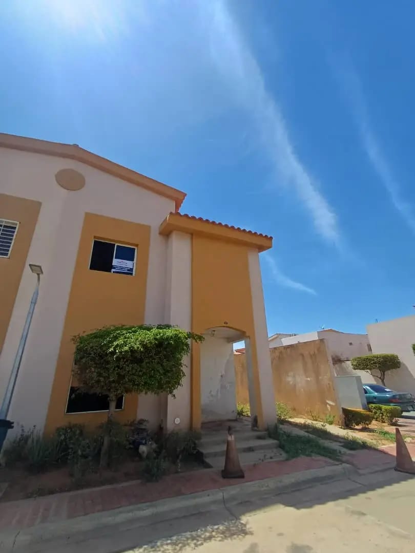 TOWNHOUSE VENTA VILLA MARACAIBO MARACAIBO VENEZUELA API 9192 - 20