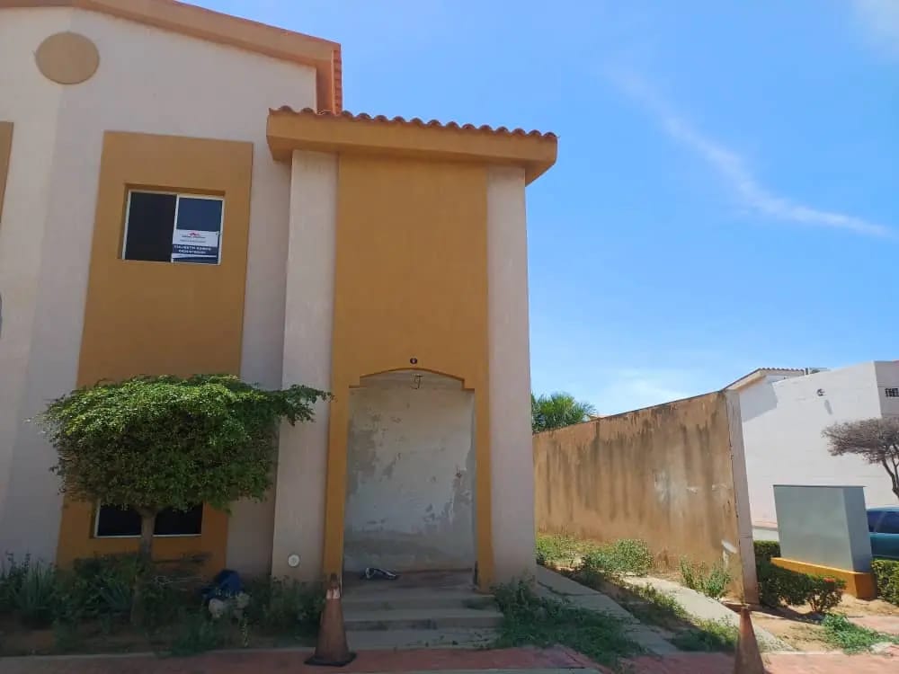 TOWNHOUSE VENTA VILLA MARACAIBO MARACAIBO VENEZUELA API 9192 - 21