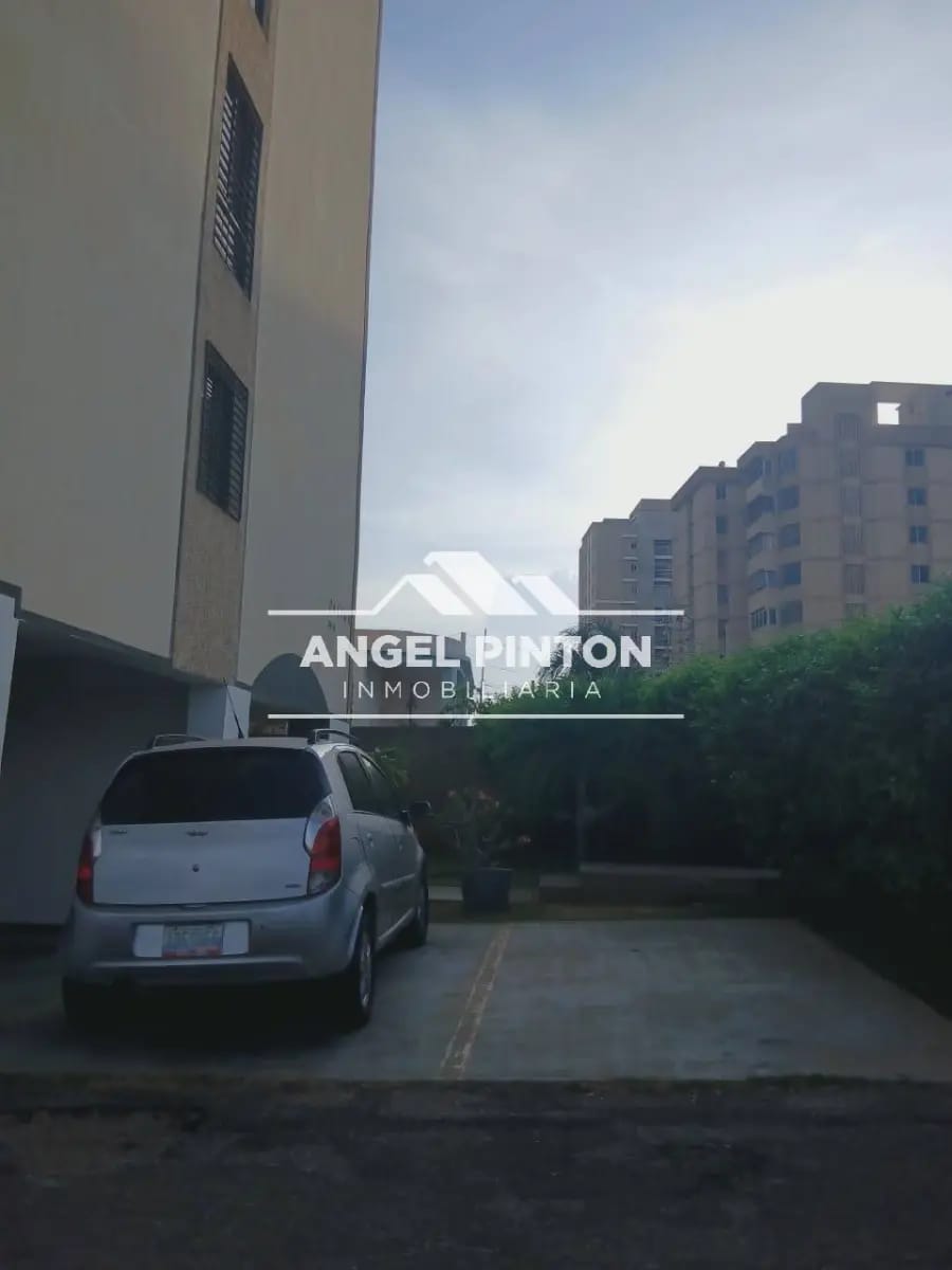 APARTAMENTO VENTA AV BELLA VISTA MARACAIBO VENEZUELA API 93310 - 7