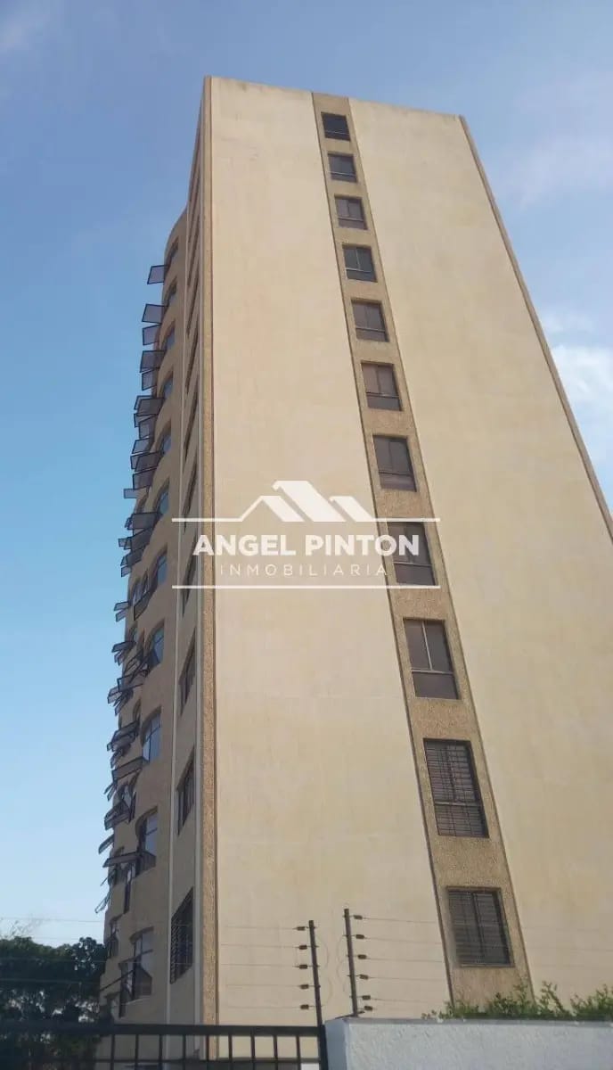APARTAMENTO VENTA AV BELLA VISTA MARACAIBO VENEZUELA API 93310 - 8
