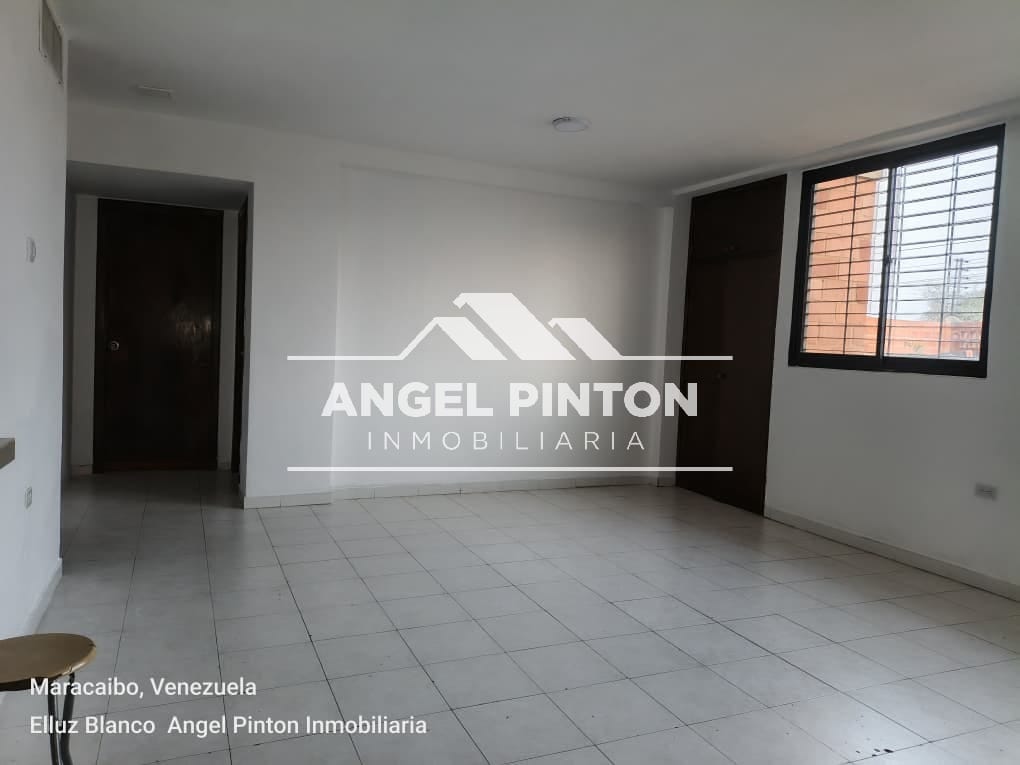 APARTAMENTO ALQUILER MILAGRO NORTE MARACAIBO VENEZUELA API 9427 - 6