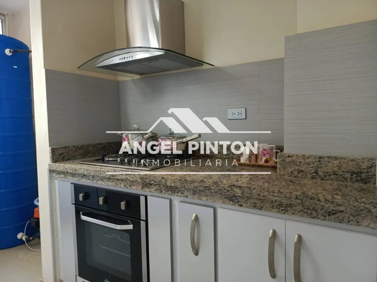 APARTAMENTO VENTA VALLE CLARO MARACAIBO VENEZUELA API 9422 - 5