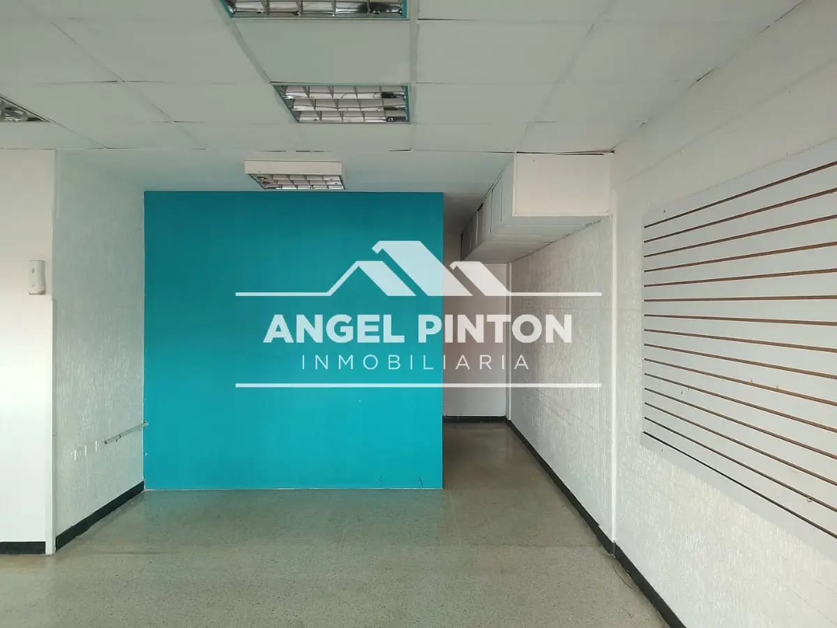 LOCAL COMERCIAL ALQUILER AV BELLA VISTA MARACAIBO VENEZUELA API 9476 - 3