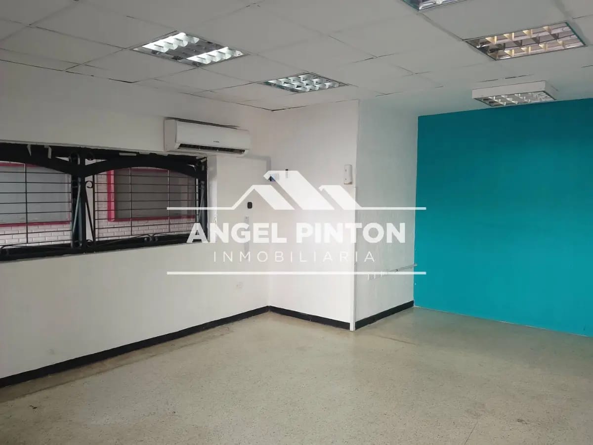 LOCAL COMERCIAL ALQUILER AV BELLA VISTA MARACAIBO VENEZUELA API 9476 - 8