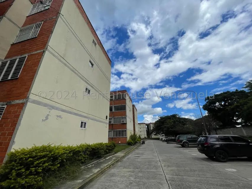 apartamento en pb en alquiler la ciudadela cagua con pozp de agua - 14