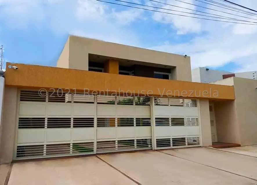 casa moderna con piscina en venta urb san jacinto maracay