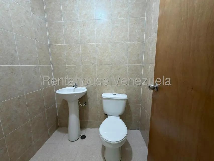 oficina moderna en venta torre arabica urb la arboleda maracay - 2