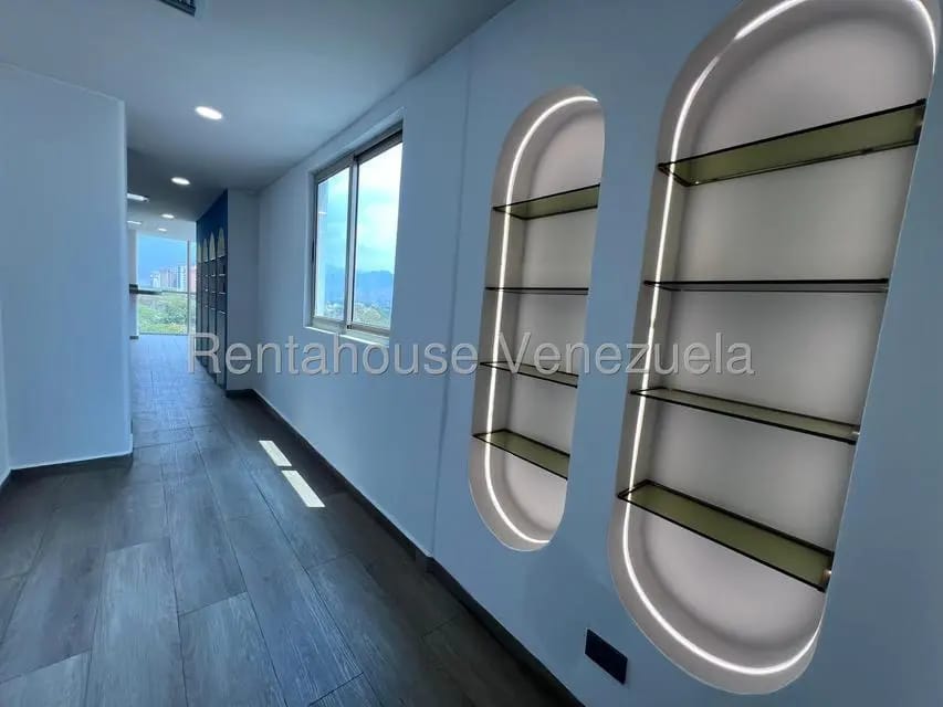 oficina moderna en venta torre arabica urb la arboleda maracay - 19