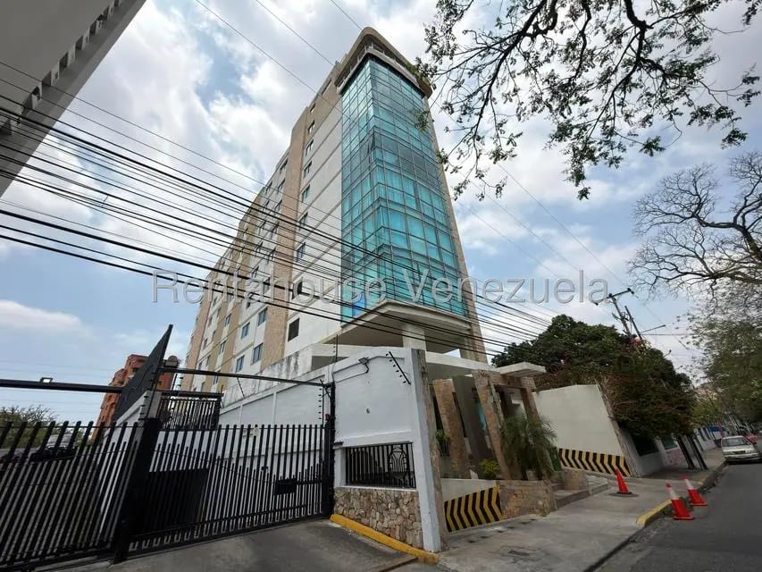 oficina moderna en venta torre arabica urb la arboleda maracay - 20
