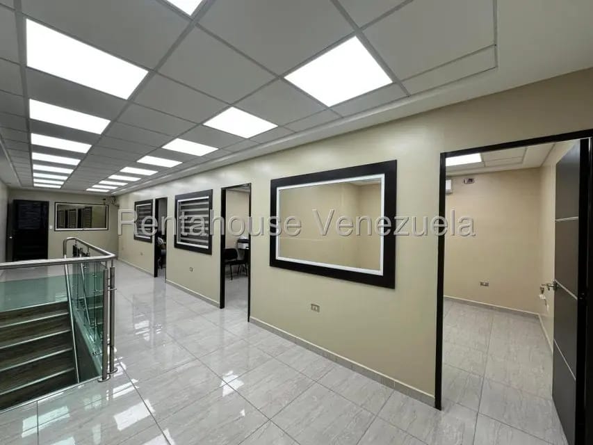 edificio comercial en venta con local y oficinas totalmente remodelado san ignacio maracay 26-18991 - 6