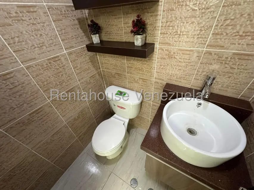 edificio comercial en venta con local y oficinas totalmente remodelado san ignacio maracay 26-18991 - 8