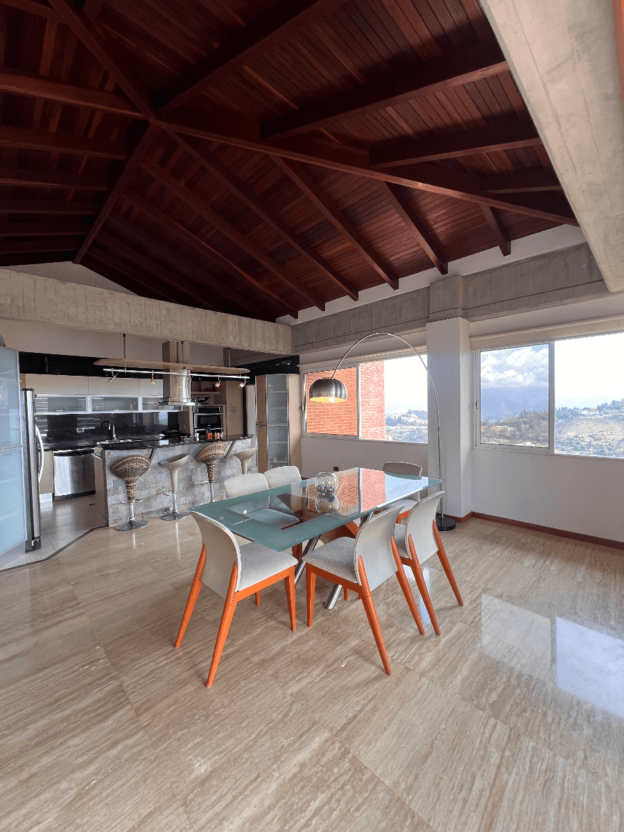 Fantastico Penthouse en Venta en el Hatillo - 2