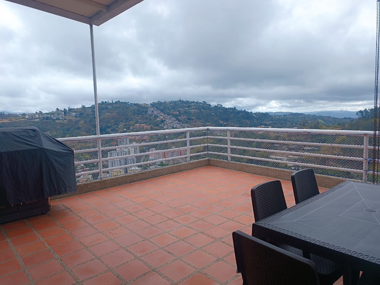Fantastico Penthouse en Venta en el Hatillo - 4