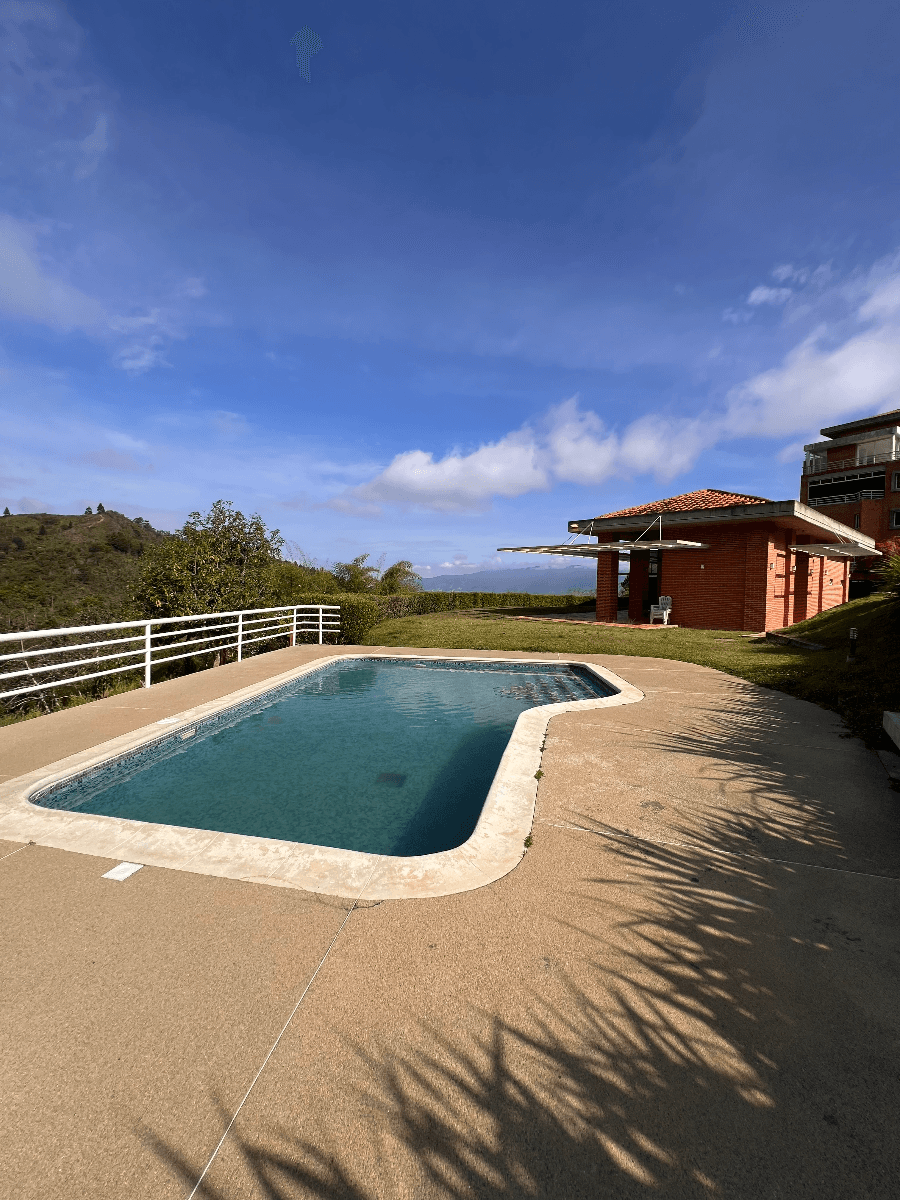 Fantastico Penthouse en Venta en el Hatillo - 15
