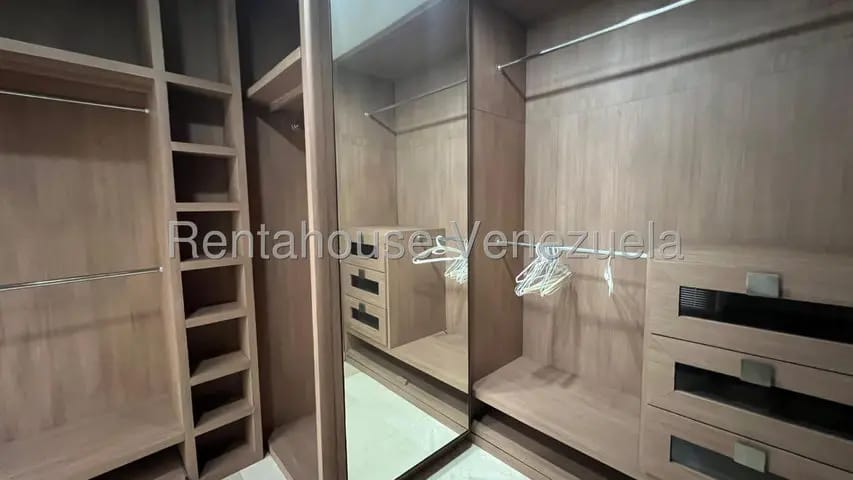 MLS 26-17881 ALQUILER DE HERMOSO APARTAMENTO AMOBLADO AV 5 DE JULIO - 11