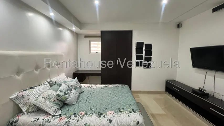 MLS 26-17881 ALQUILER DE HERMOSO APARTAMENTO AMOBLADO AV 5 DE JULIO - 12