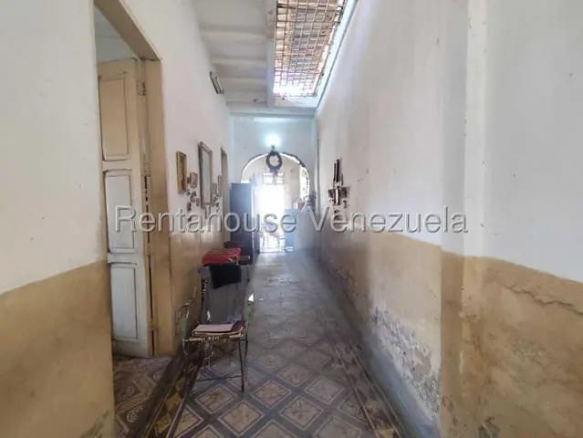 MLS 26-18973 CASA EN VENTA PARA RESTAURAR EN SANTA LUCIA - 2