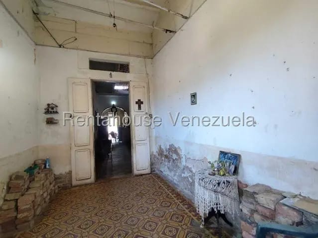 MLS 26-18973 CASA EN VENTA PARA RESTAURAR EN SANTA LUCIA - 3