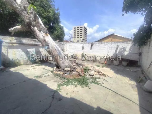 MLS 26-18973 CASA EN VENTA PARA RESTAURAR EN SANTA LUCIA - 10