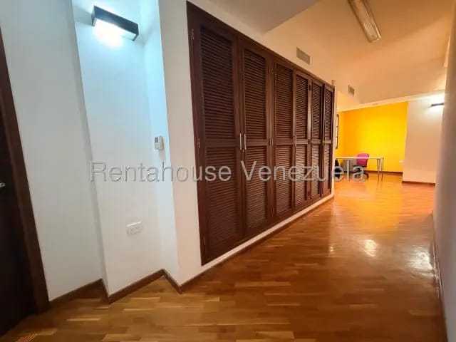 MLS 26-13910 VENTA DE TOWNHOUSE EN VILLA ANTAÑONA EN DORAL NORTE .. - 9