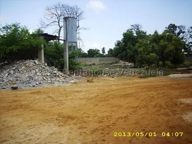 MLS 25-803 VENTA DE TERRENO CON GALPOS VIA LOS MANGOS - 6