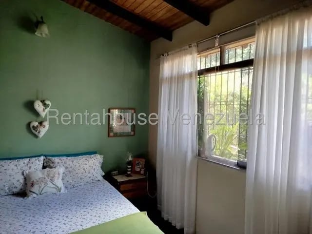 Bella casa venta San Antonio de los ALtos Amarillo - 2