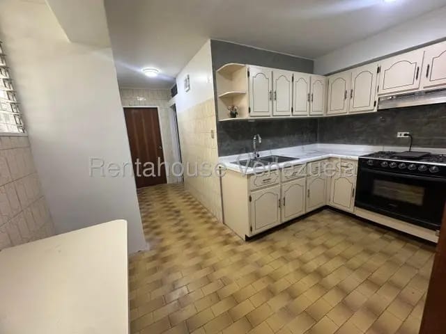 Apartamento venta La Urbina MLS 26-18489 - 12