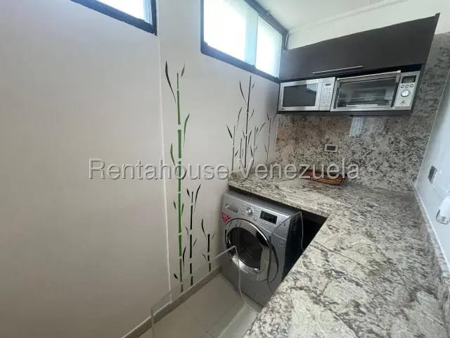 Perfecto apartamento para soltero en alquiler Los Palos Grandes MLS 26-18608 - 9