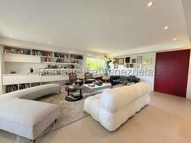 Majestuoso apartamento venta La Castellana MLS 26-18597