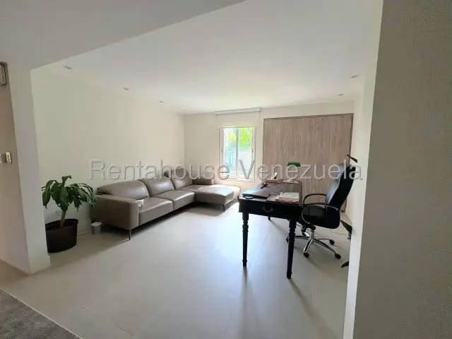 Majestuoso apartamento venta La Castellana MLS 26-18597 - 4