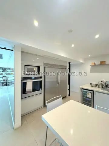 Majestuoso apartamento venta La Castellana MLS 26-18597 - 6