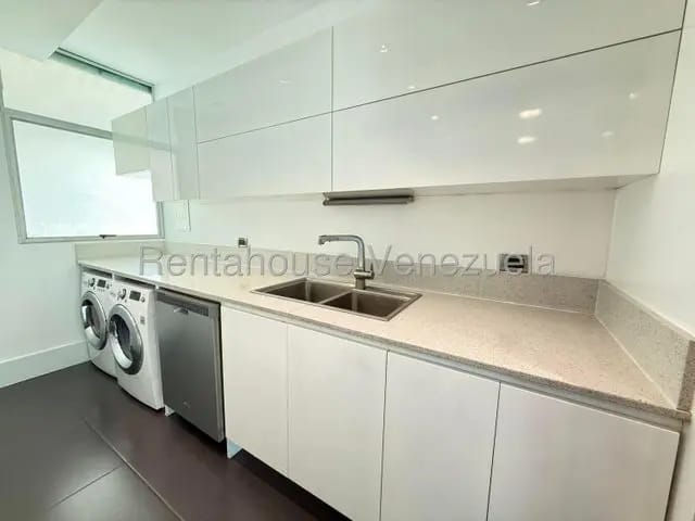 Moderno y con pozo de agua apartamento venta Los Palos Grandes MLS 26-15296 - 7