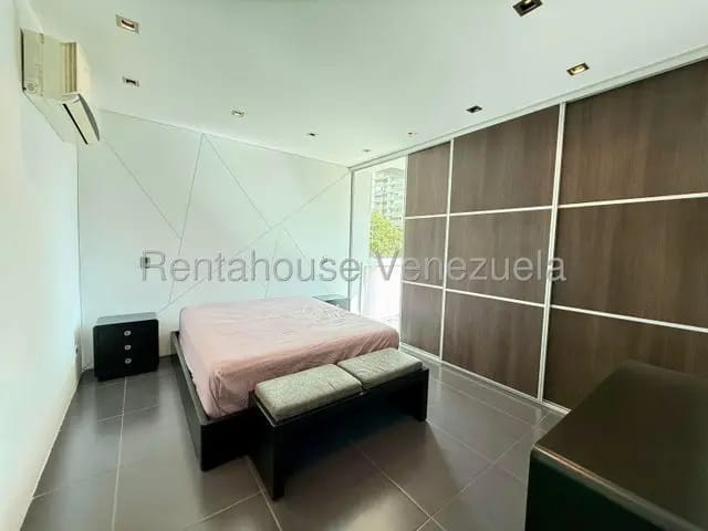 Moderno y con pozo de agua apartamento venta Los Palos Grandes MLS 26-15296 - 12