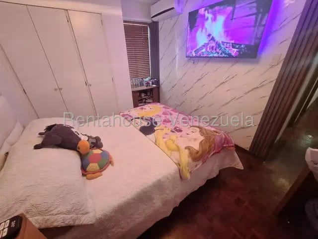 Gran apartamento venta Santa Paula MLS 26-9981 - 6