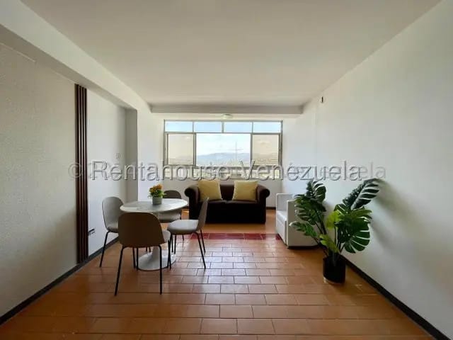 Apartamento alquiler perfecto para solteros Chacao MLS 26-18560