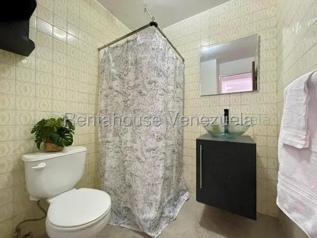 Apartamento alquiler perfecto para solteros Chacao MLS 26-18560 - 10