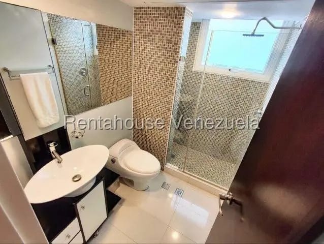 Precioso apartamento en alquiler Las Mercedesa MLS 26-18595 - 10