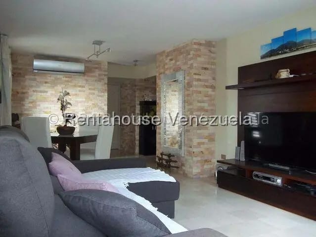Amplio y moderno apartamento venta San Bernardino MLS 26-16541 - 2