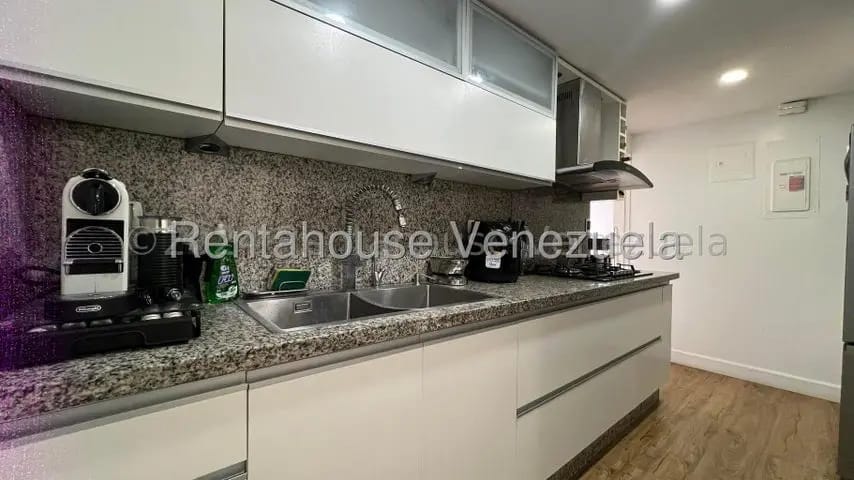 Remodelado apartamento venta San Bernardino MLS 26-17125 - 9