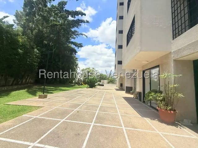 Lindo apartamento venta Alto Prado MLS 26-18781 - 2