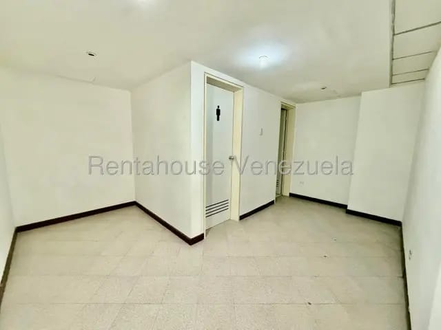 Gran Oportunidad Oficina venta Av. Francisco de Miranda MLS 26-18744 - 4