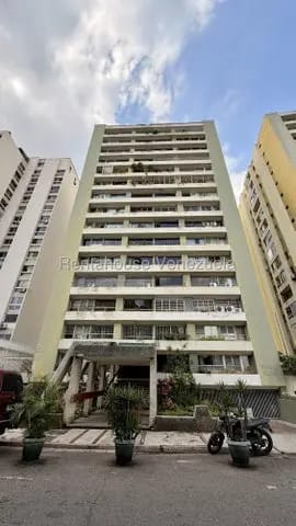 Remodelado y bello apartamento Santa Fe Norte MLS 26-18766