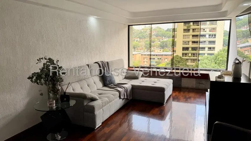 Remodelado y bello apartamento Santa Fe Norte MLS 26-18766 - 2