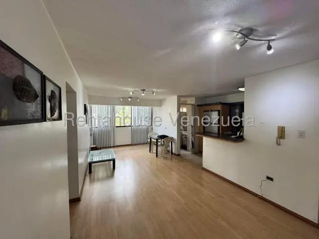 Bello Apartamento venta La Boyera MLS 26-18900 - 2
