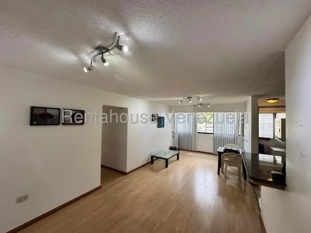 Bello Apartamento venta La Boyera MLS 26-18900 - 3